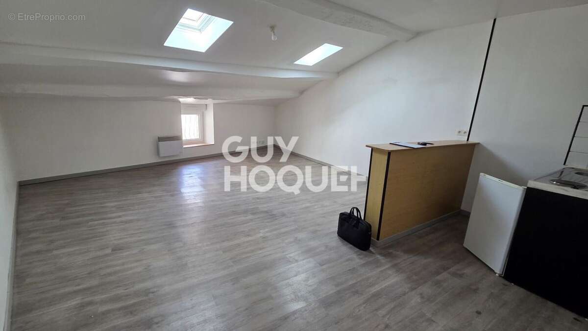 Appartement à MAUZE-SUR-LE-MIGNON