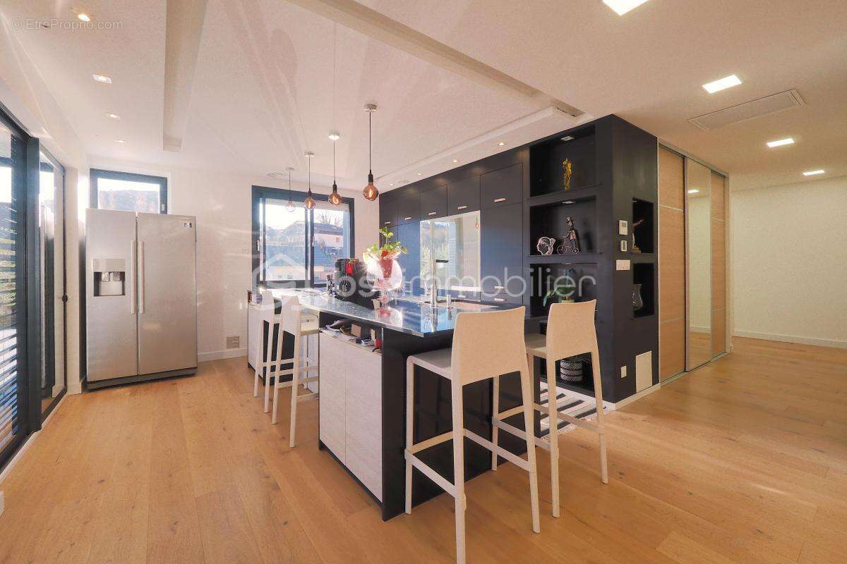 Maison moderne (3 ch) et 1 bureau + Appartement indépendant T3 (2 ch) - photo 5