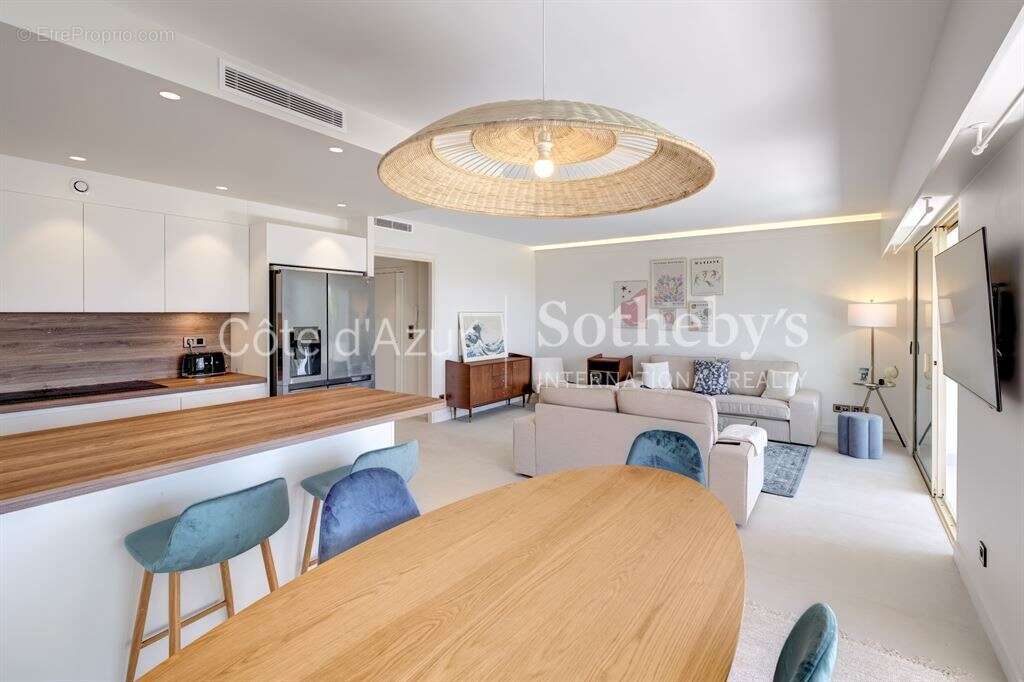 Cannes Croix des Gardes appartement avec vue mer, terrasses, piscine et parking - photo 5