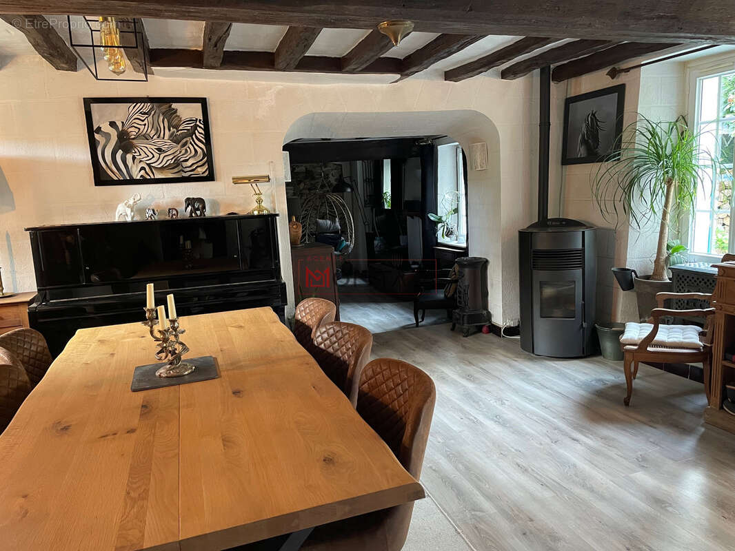 Maison à JOUY-SUR-MORIN