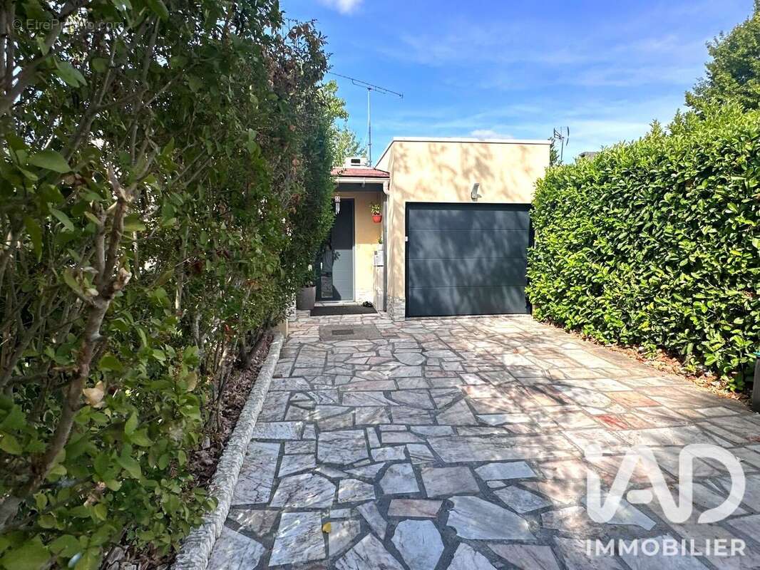 Maison 100 m² à Gretz-Armainvilliers  - photo 2
