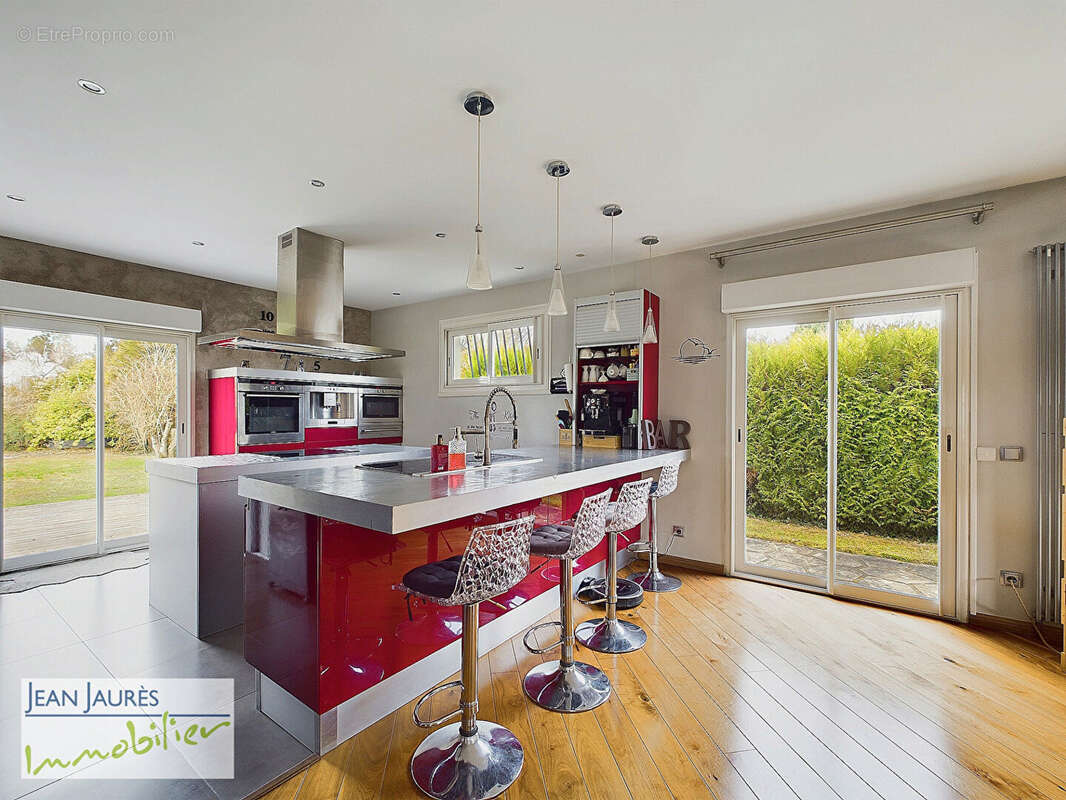 Maison à LA RIVIERE-DE-CORPS