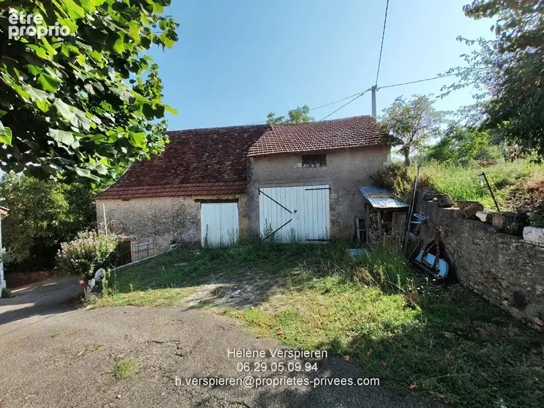 Grange  a restaurer sur un terrain 508 m2 - photo 2