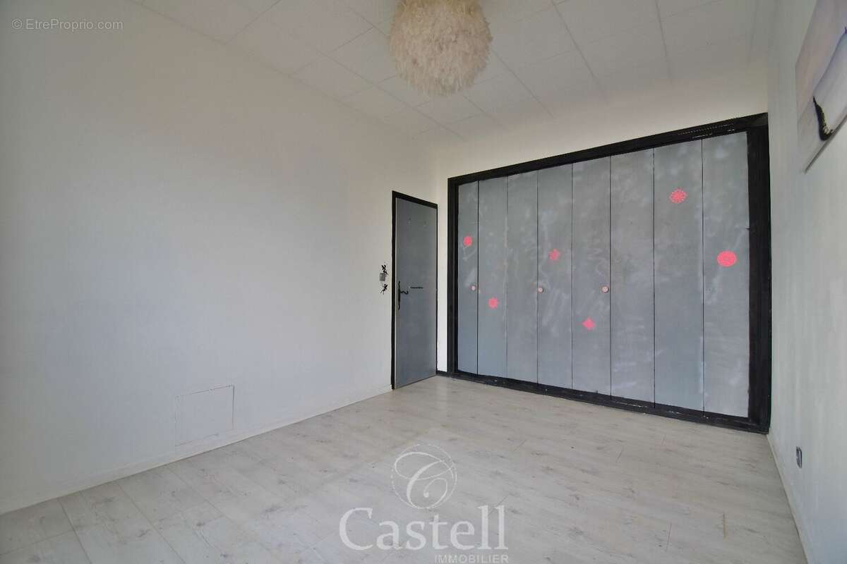 *** Maison "8 pièces" avec T3 indépendant, piscine et vue dégagée sur l'Hérault *** - photo 18