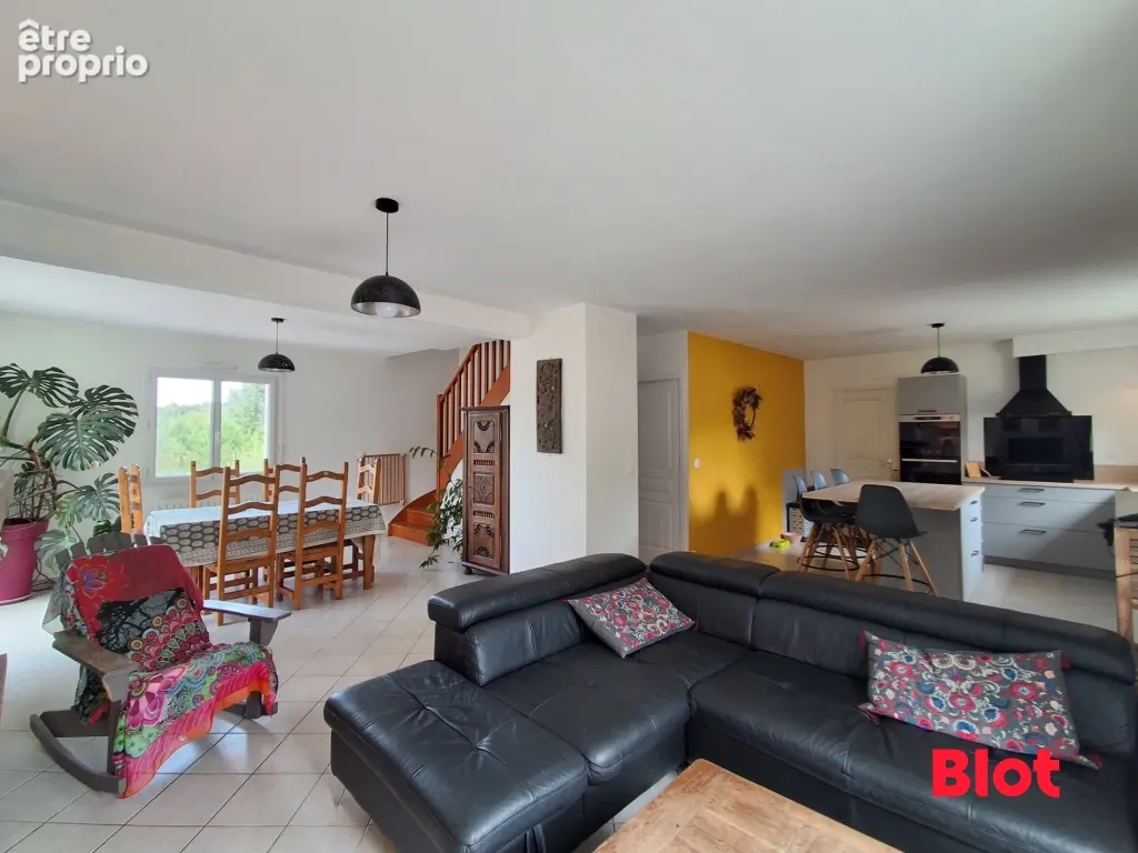 Maison 5 pièces 119 m² à vendre à Saint-Pierre-De-Plesguen (35720) - photo 4
