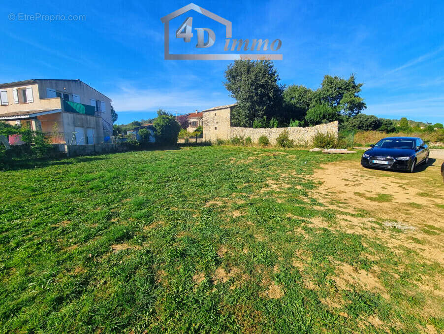 Terrain à VALLON-PONT-D&#039;ARC