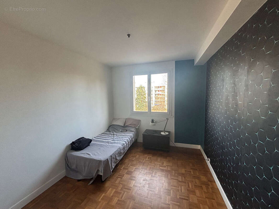 Luminosité, calme et volumes : Bel appartement familial de 82 m² ? Boulevard des Provinces - photo 5