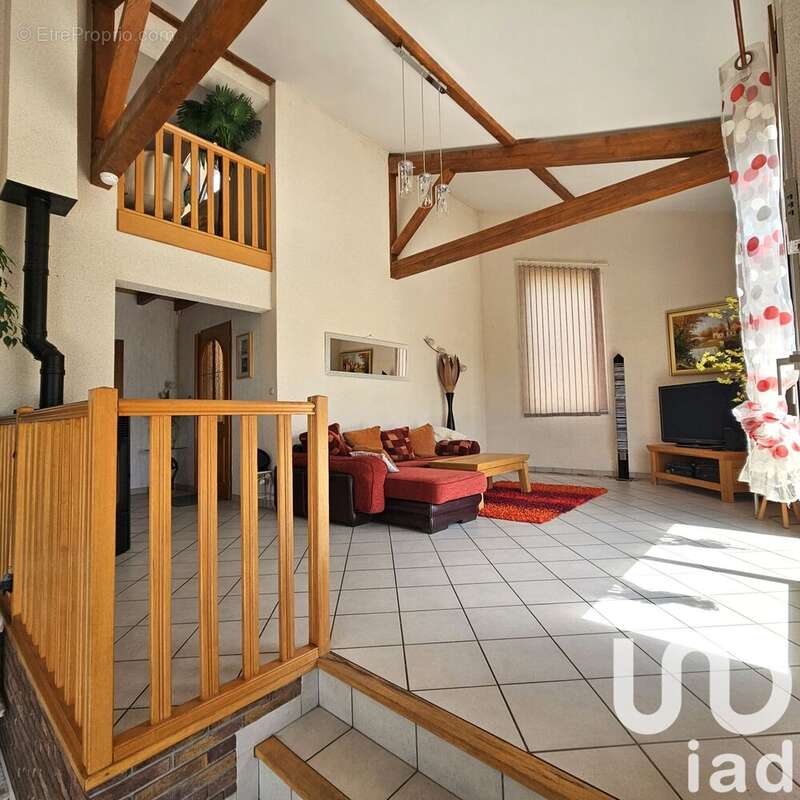 Photo 6 - Maison à SAINT-GENEST-LERPT