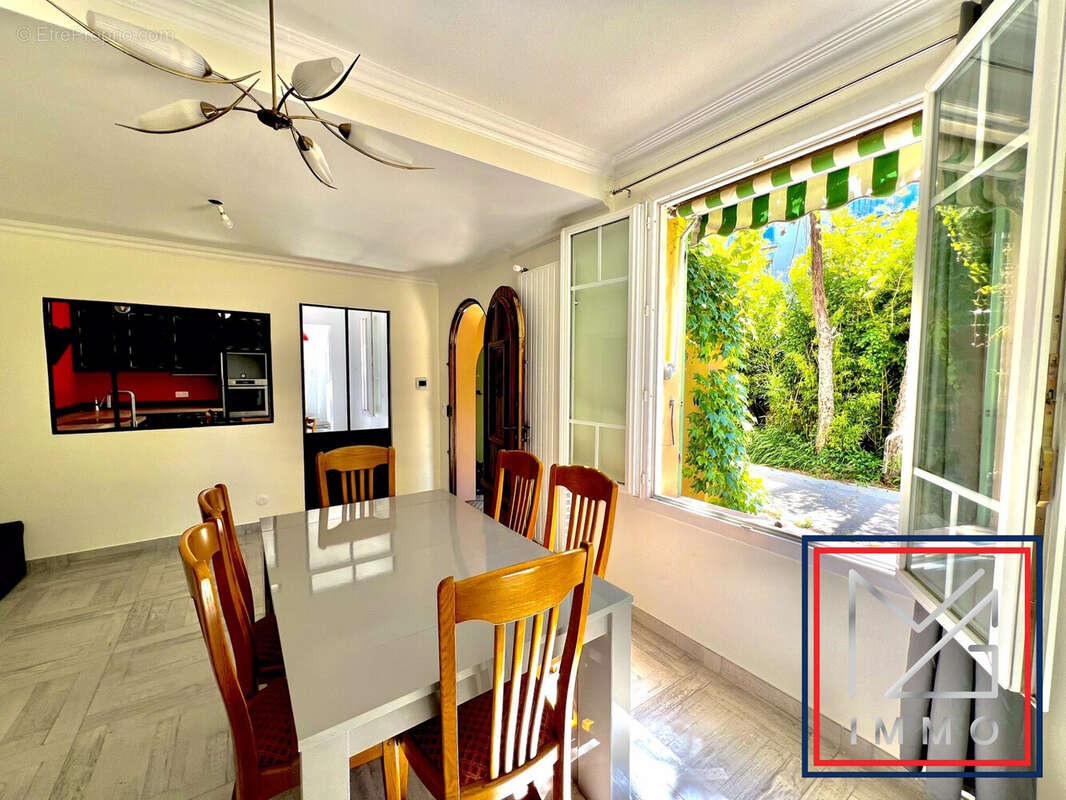 Maison à SIX-FOURS-LES-PLAGES