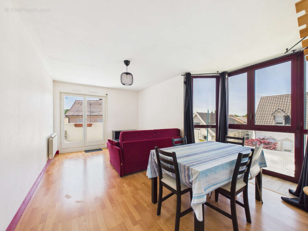 Appartement à VILLAGE-NEUF