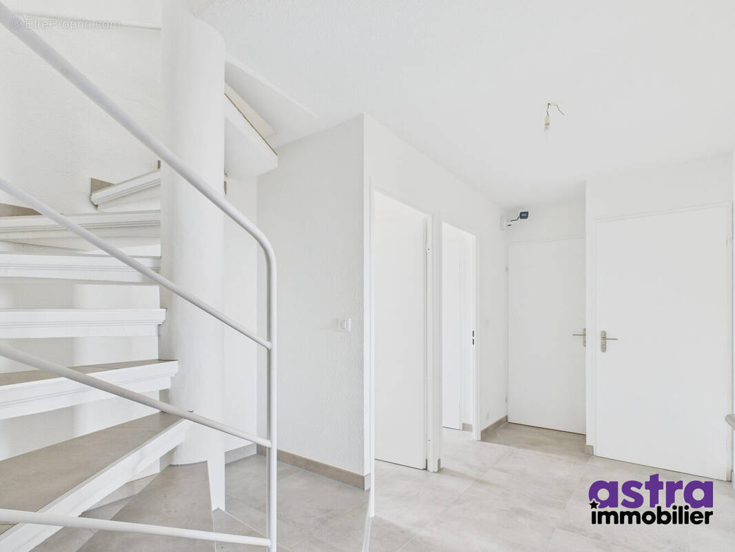 Appartement à FROUZINS