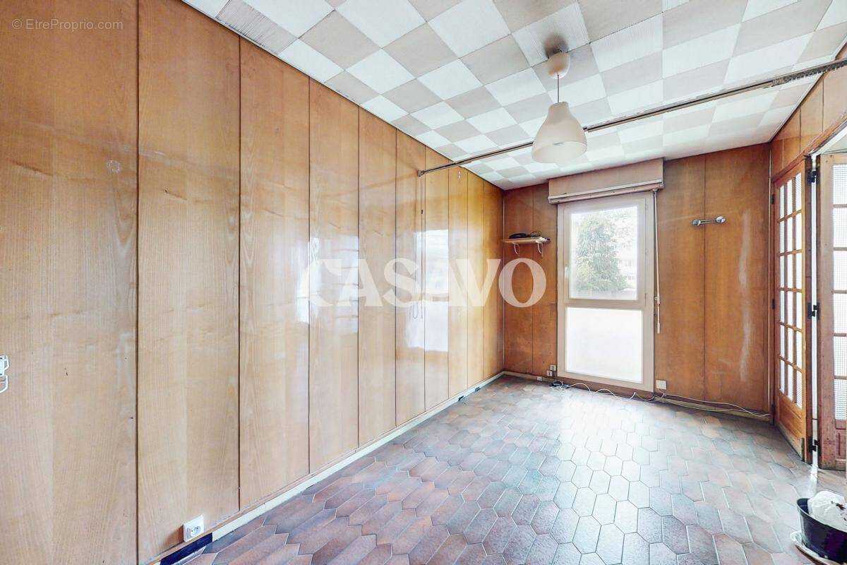 Appartement à L&#039;HAY-LES-ROSES