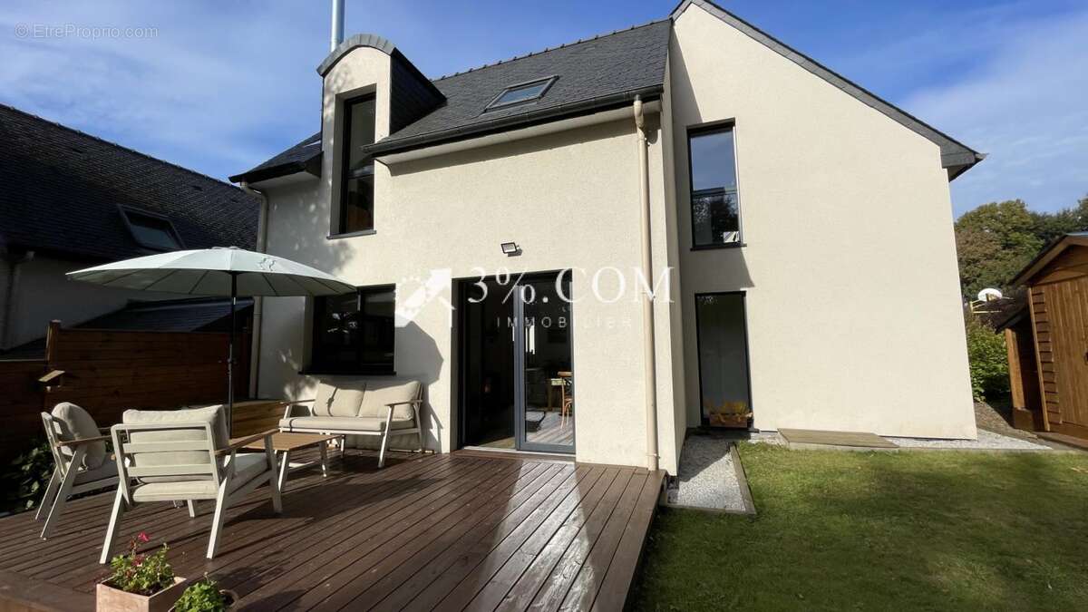 Bourg de Baden, Belle contemporaine de 121m2 4 Chambres, vue - photo 3