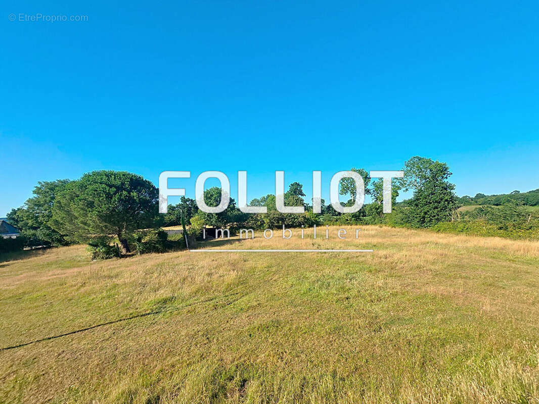 Maison à LE MOLAY-LITTRY