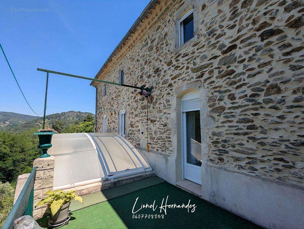Mas cévenol avec piscine et terrain d'environ 1 hectare - Vue panoramique sur les Cévennes - photo 4