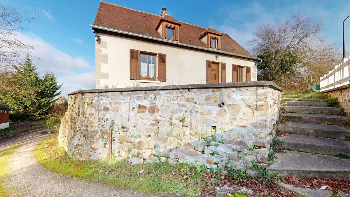 Maison à BOURBON-L'ARCHAMBAULT