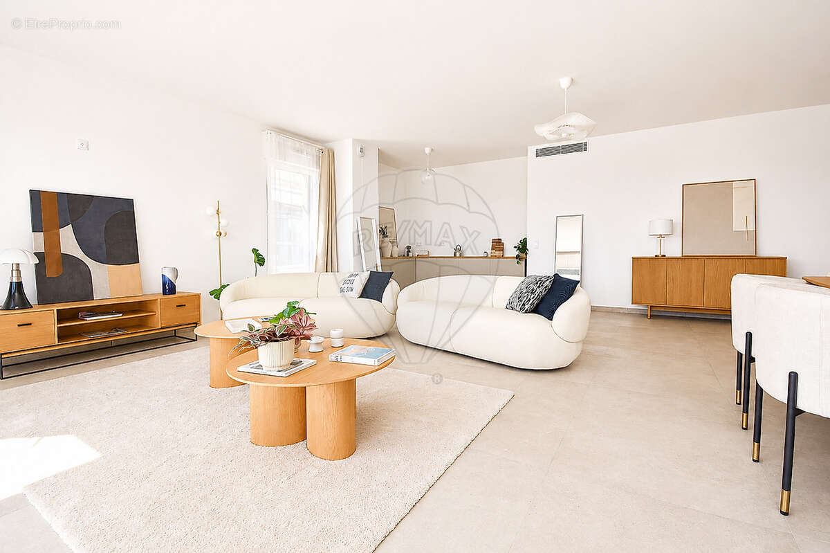 Appartement à VILLENEUVE-LOUBET