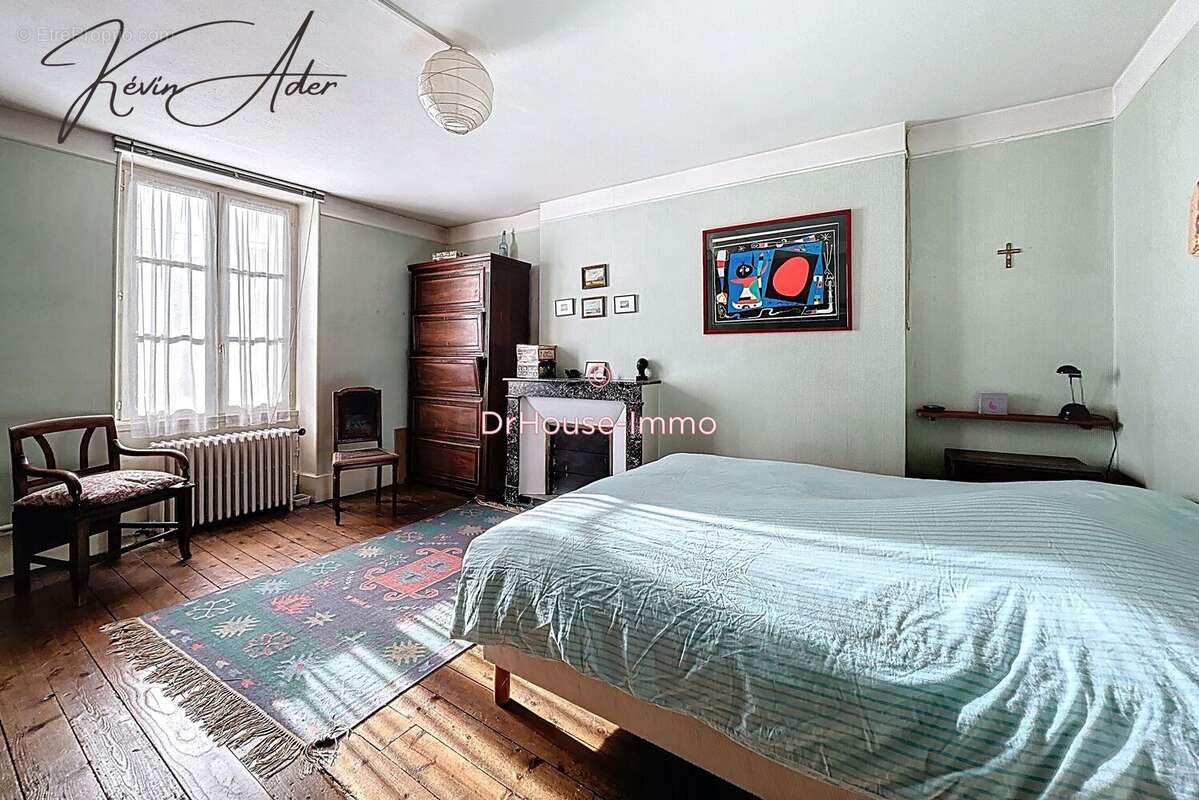 Maison à LA CHAPELLE-SAINT-MESMIN