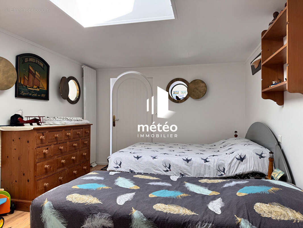 Maison à vendre à la Chaume avec vue mer et proche de la plage - photo 13