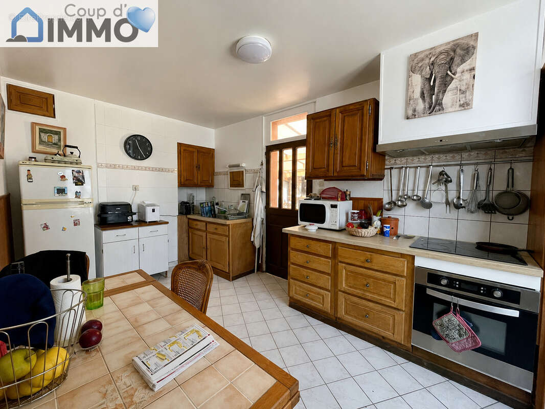Maison 6 pièces 143 m2 + dépendances - photo 5