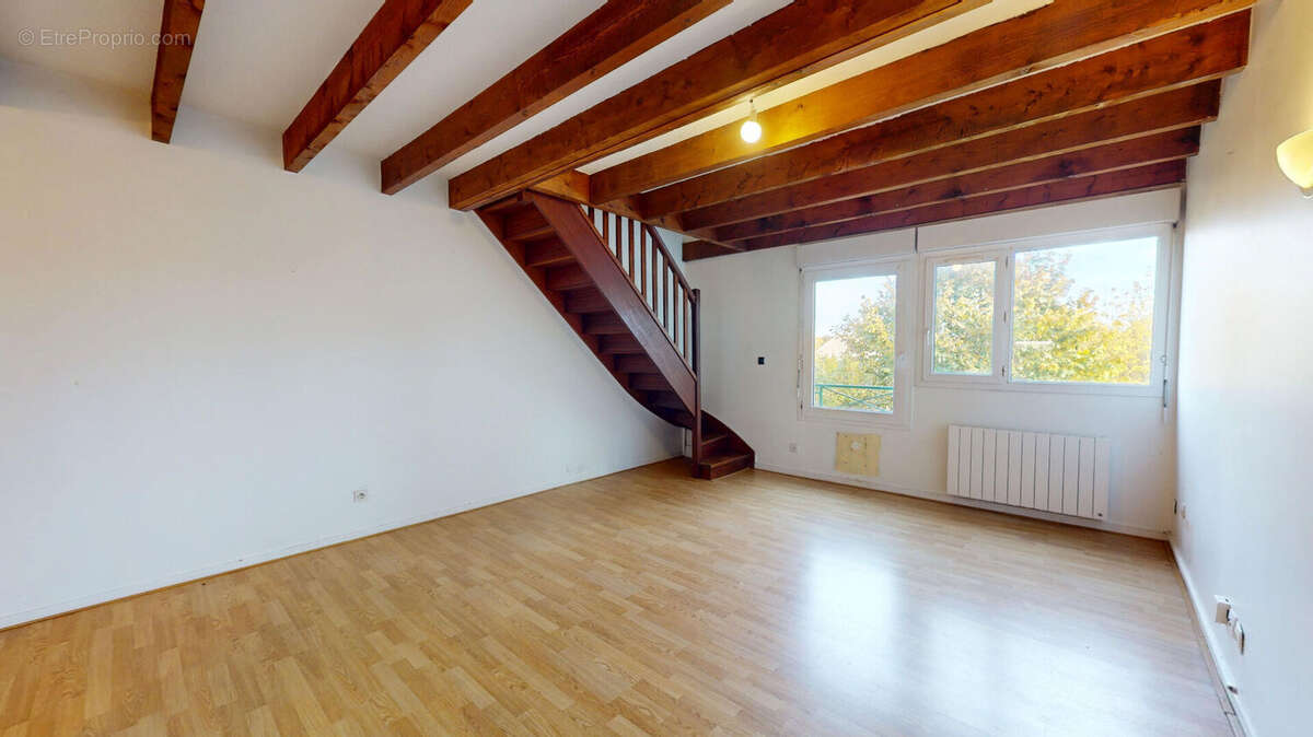 Appartement à LE PERRAY-EN-YVELINES