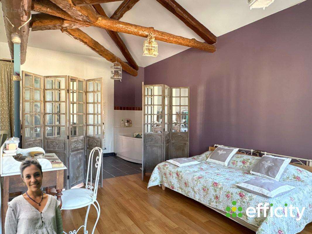 Appartement à SURY-LE-COMTAL