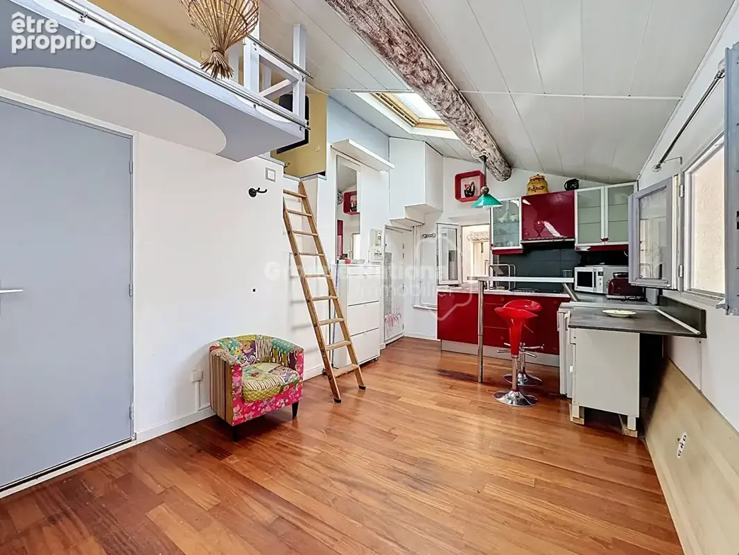 Cannes forville, studio mezzanine au dernier étage - photo 2