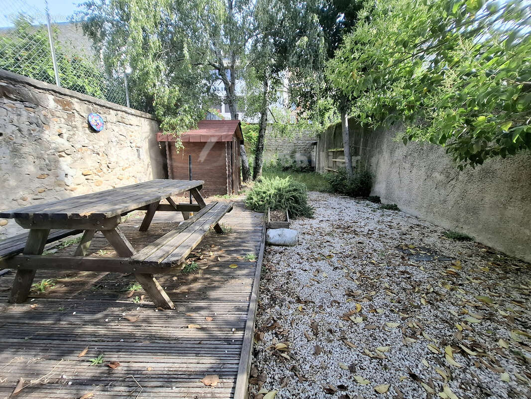 Maison à SAINT-DONAT-SUR-L'HERBASSE