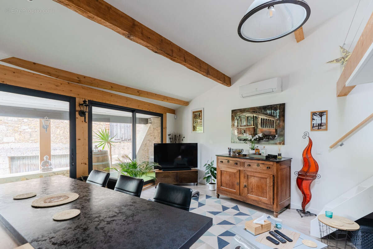 Maison à THEZAN-DES-CORBIERES