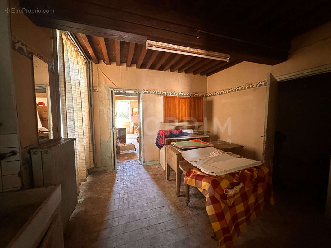 Maison à DUN-LES-PLACES