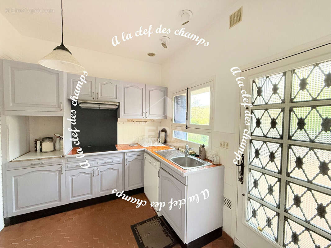 Maison à BURES-SUR-YVETTE