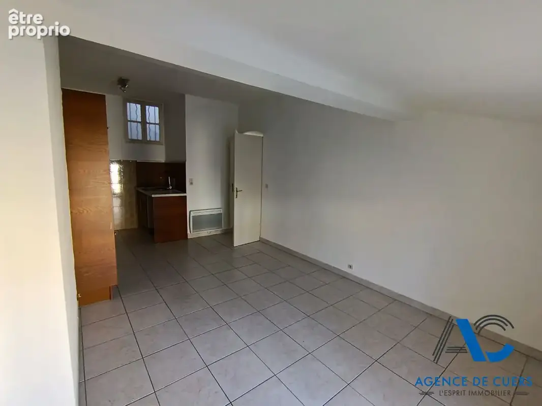 CUERS - Appartement 2 pièces 34 m² - photo 4