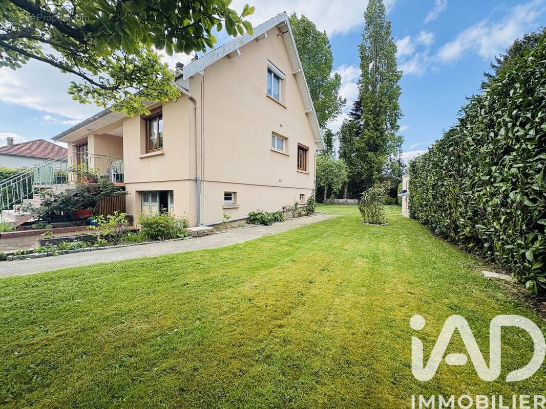 Photo 1 - Maison à LE THUIT-SIGNOL