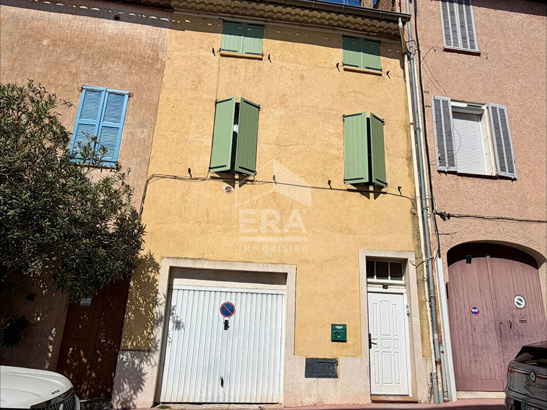 Maison à LE MUY