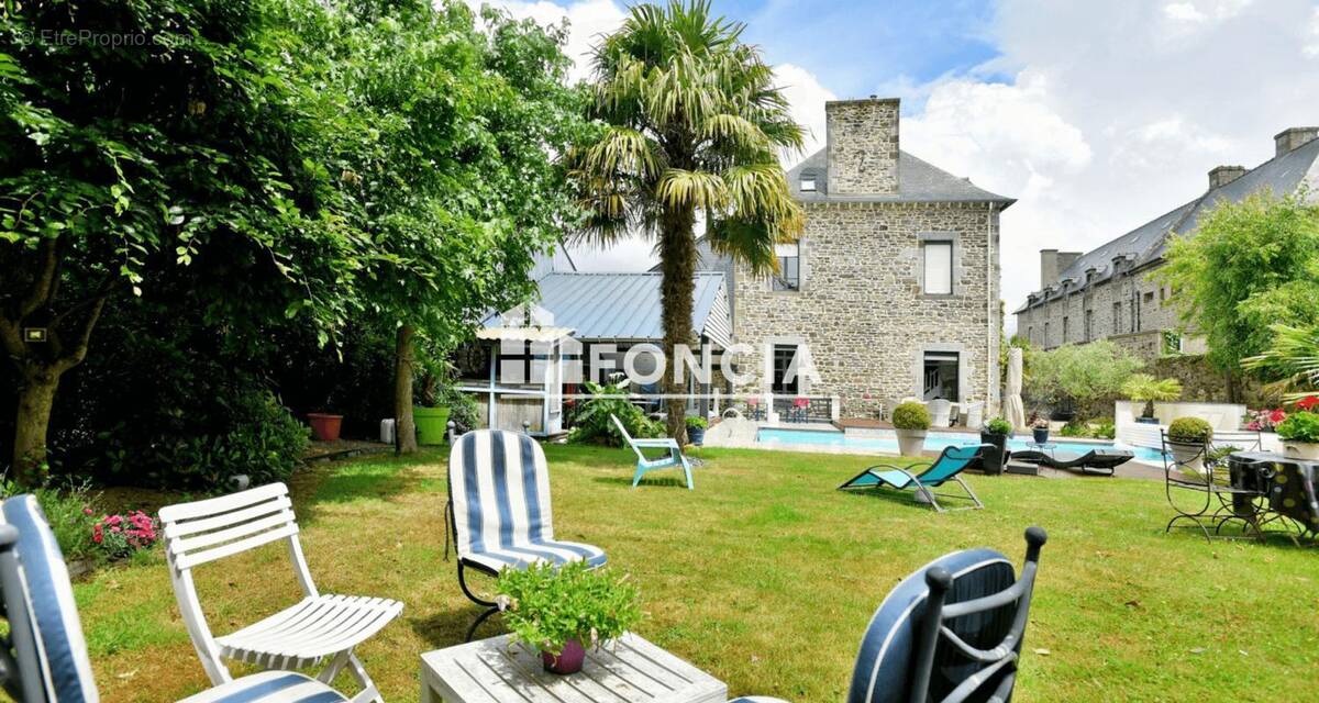 Maison à DOL-DE-BRETAGNE