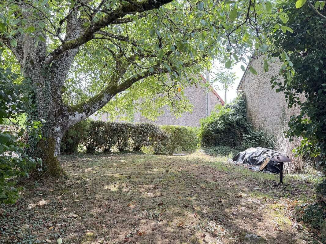 Maison à SAINT-VAURY