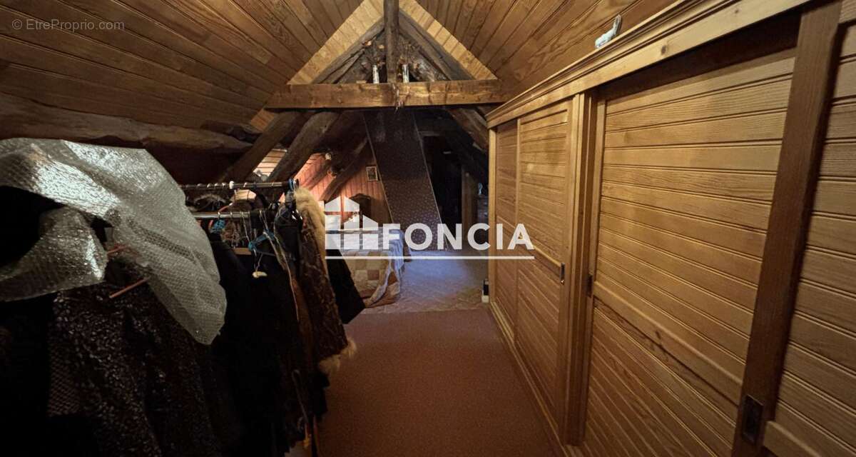 Maison à LE VAL-DAVID