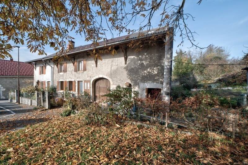 Maison à BELLEGARDE-SUR-VALSERINE