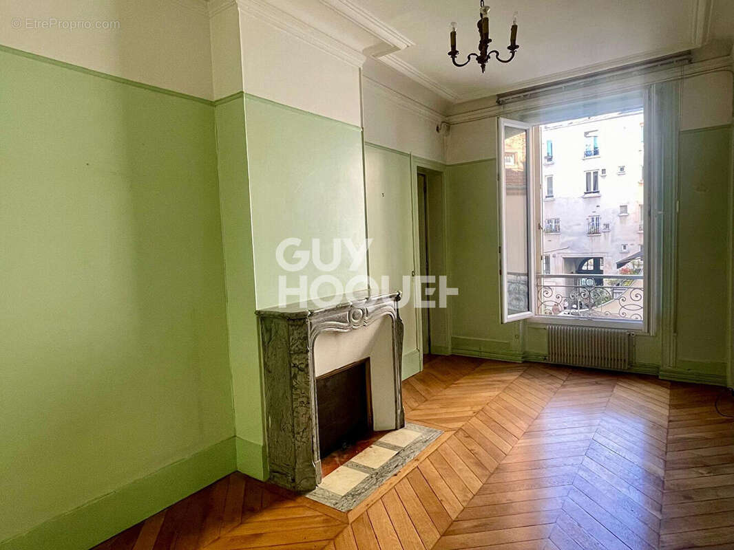 Appartement à PARIS-11E