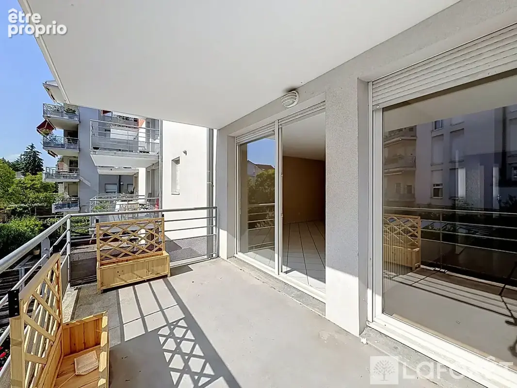 Appartement Voiron 4 pièce(s) 100.4 m2 - photo 4