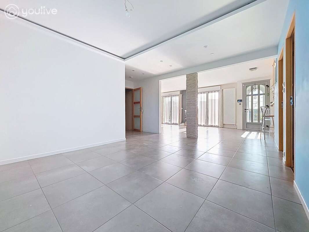 Maison à PLOUGUERNEAU