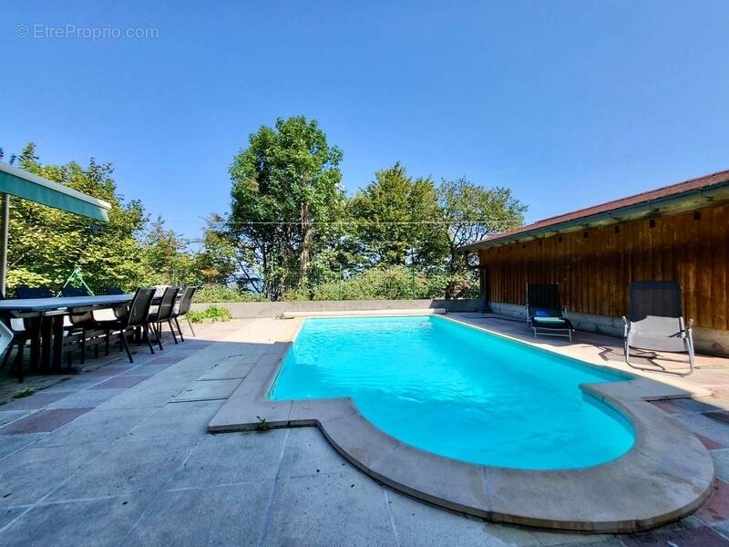 Appartement à EVIAN-LES-BAINS