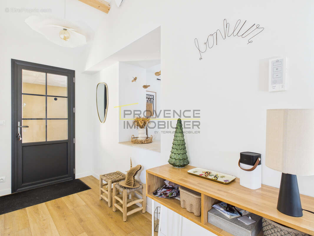 Maison à MONTELIMAR