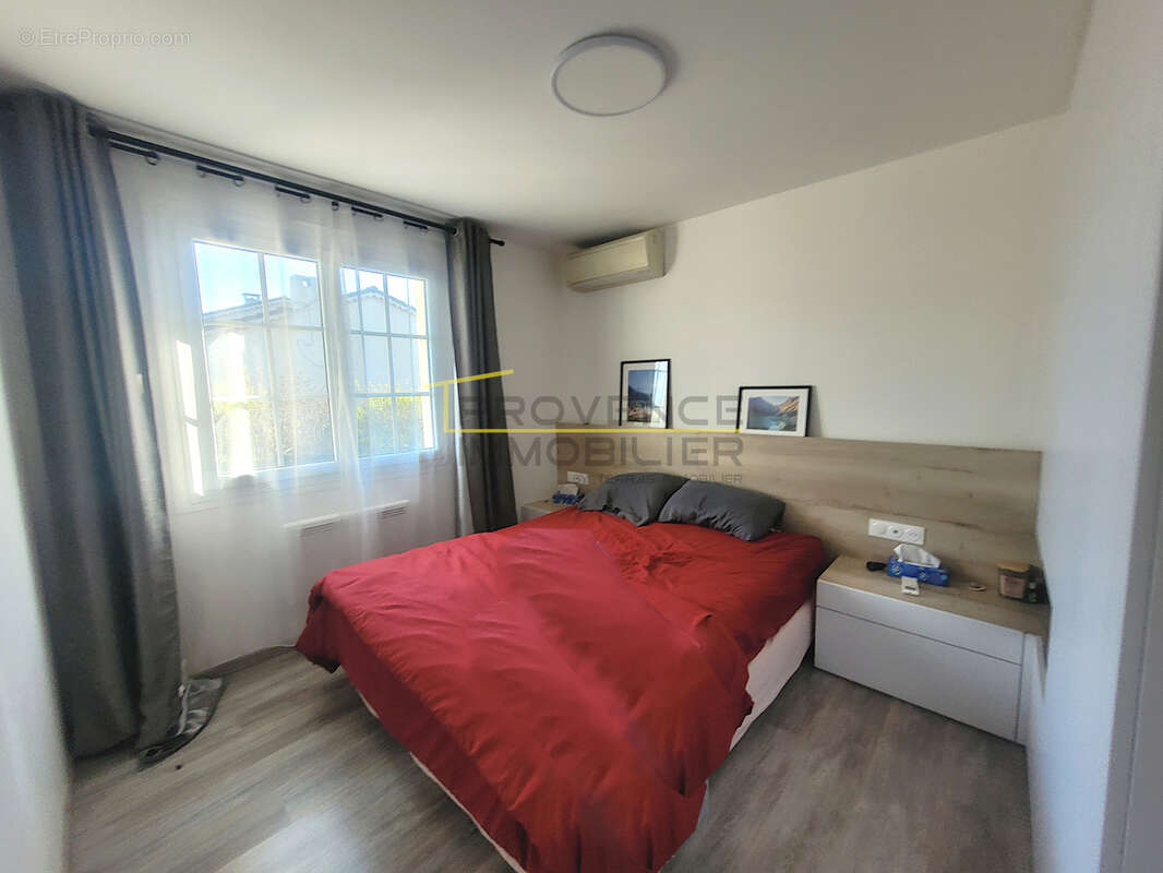 Maison à MONTELIMAR