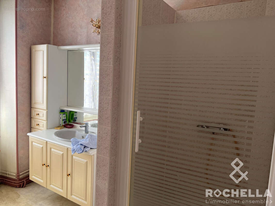 Maison à SAINT-JEAN-D'ANGELY