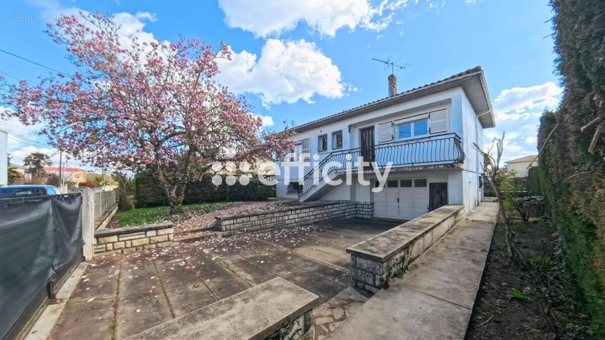 Maison à VILLENEUVE-SUR-LOT