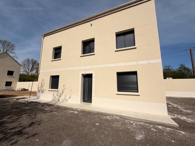 Maison à MONTATAIRE