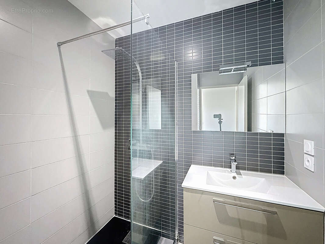 Maison à PEZILLA-LA-RIVIERE