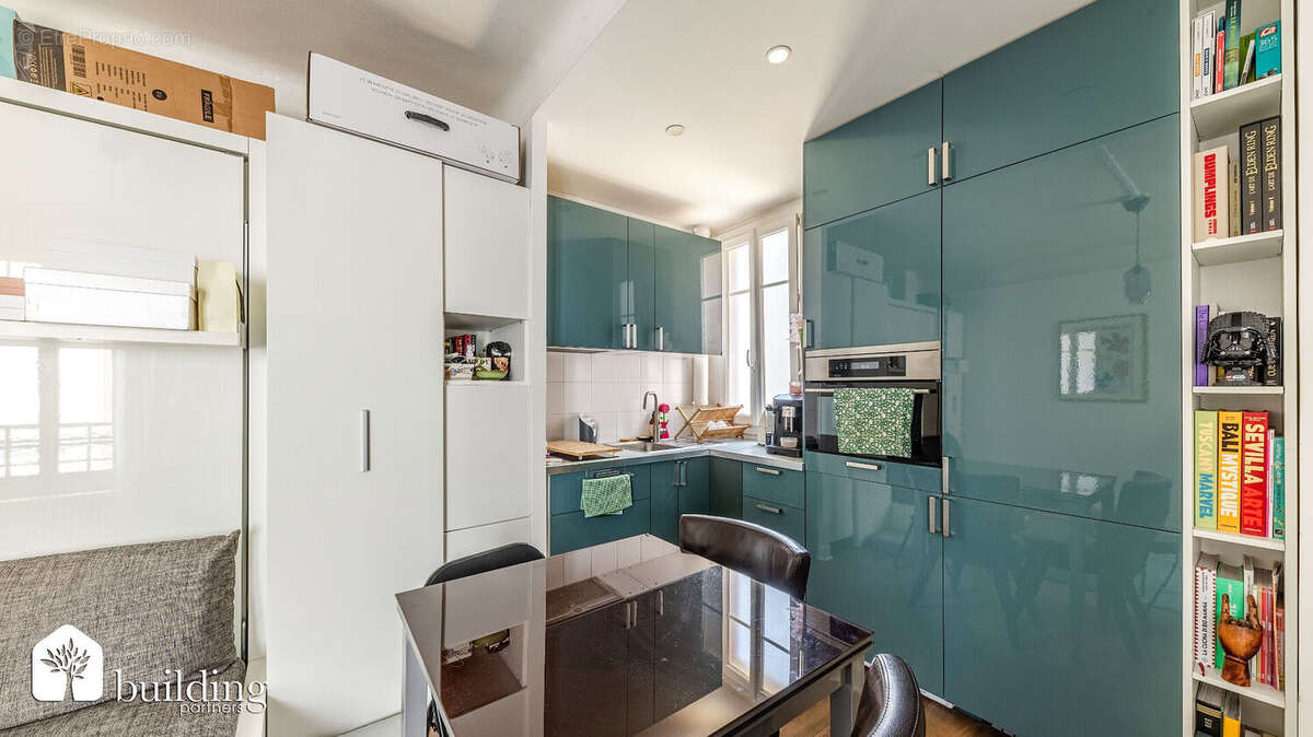 Studio 25 m² à deux pas du métro Louise Michel - photo 3