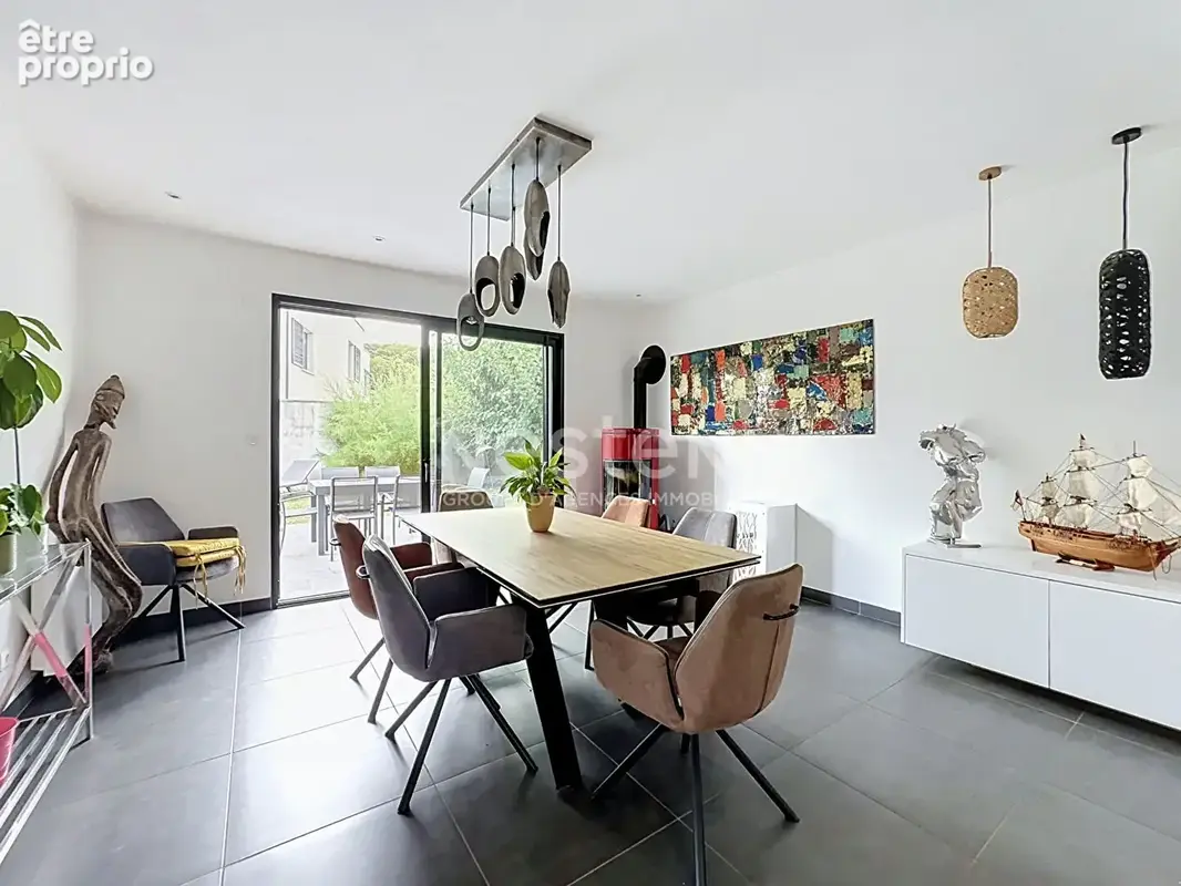 Gouvieux centre, maison d'architecte-toit plat 135 m² habitables -jardin - photo 3